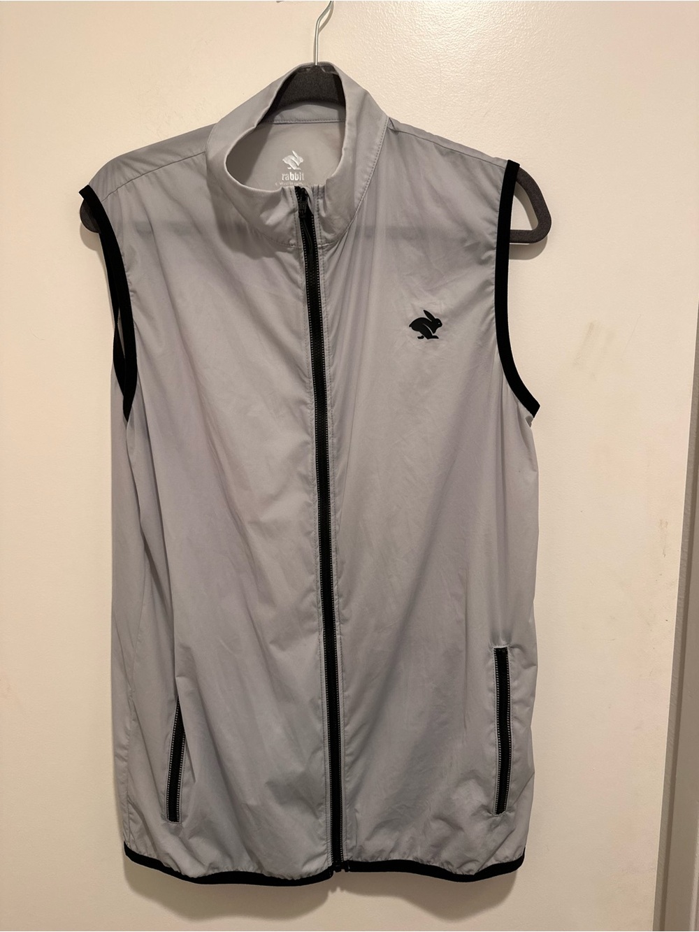 Rabbit (correction) Women’s Light Gray Sleeveless Zip Vest with Black Trim
